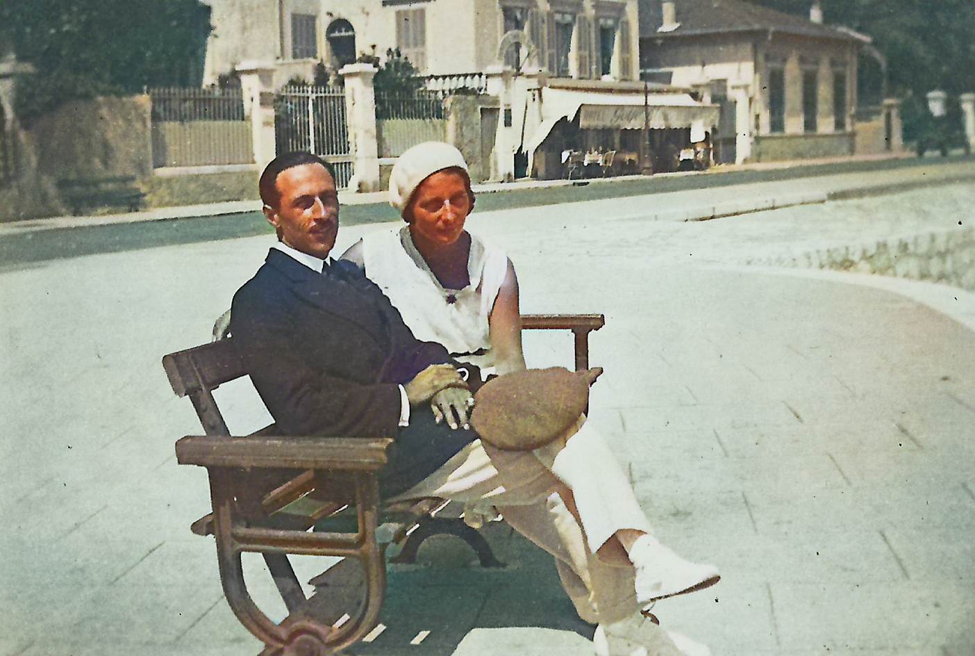 Une image contenant habits, personne, plein air, meubles
Description générée automatiquement