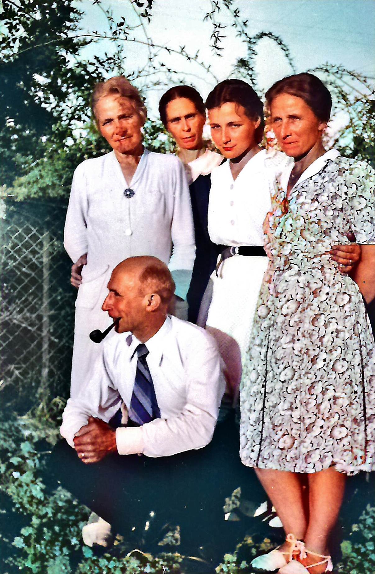 Une image contenant habits, personne, Visage humain, sourire
Description générée automatiquement