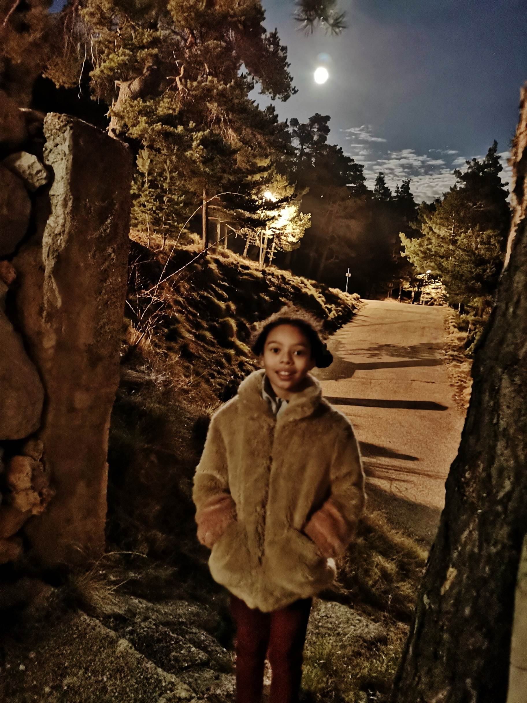 Une image contenant ext�rieur, personne, debout, homme

Description g�n�r�e automatiquement