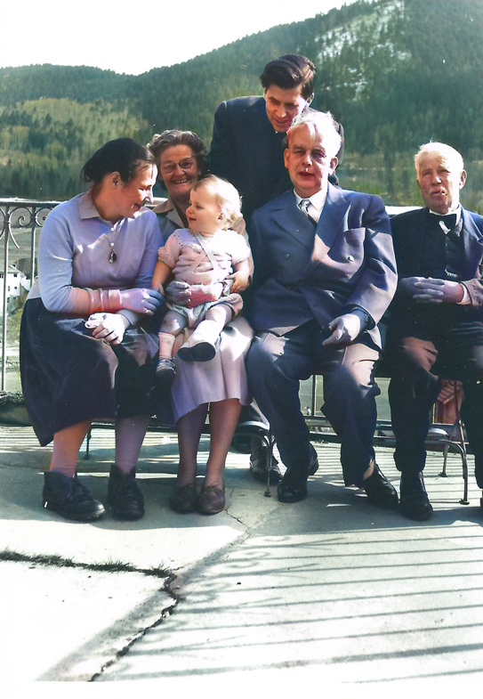 Une image contenant habits, personne, chaussures, plein air
Description générée automatiquement