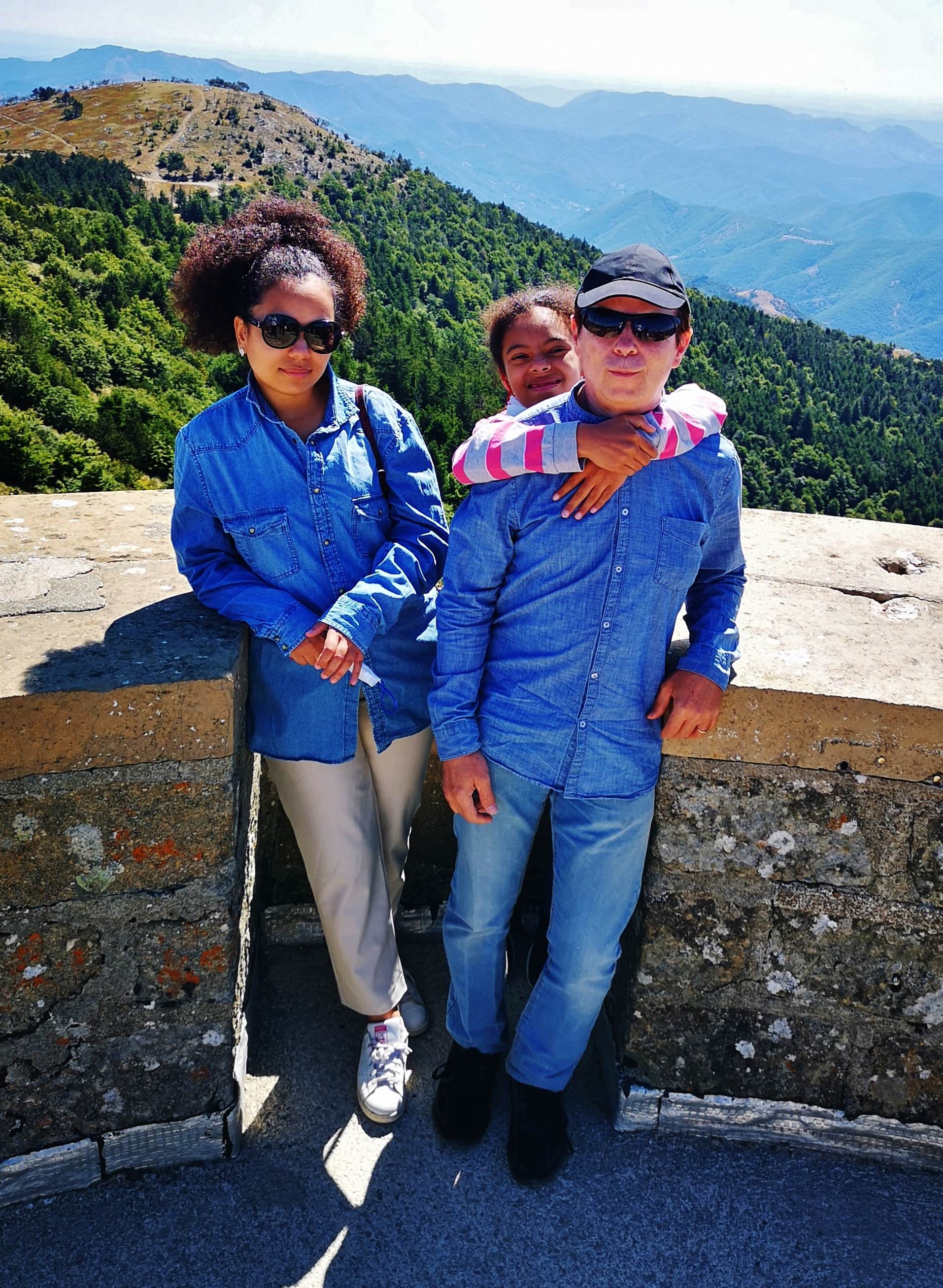 Une image contenant personne, ext�rieur, montagne, nature

Description g�n�r�e automatiquement