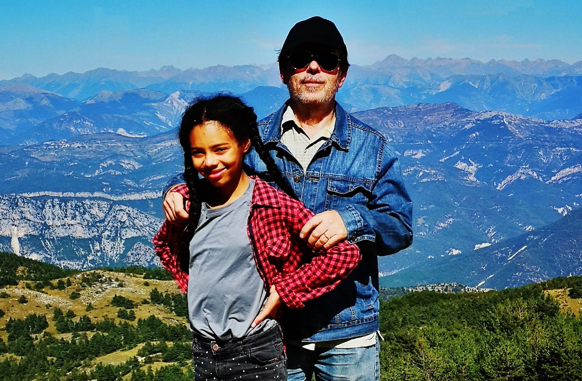 Une image contenant texte, ext�rieur, montagne, ciel

Description g�n�r�e automatiquement