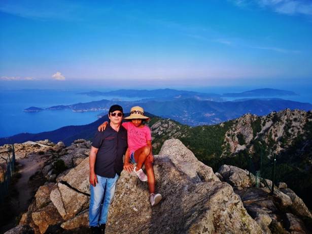 Une image contenant montagne, ext�rieur, roche, nature

Description g�n�r�e automatiquement