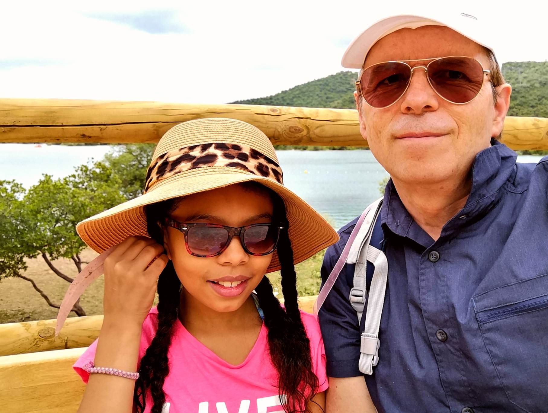 Une image contenant personne, ext�rieur, portant, homme

Description g�n�r�e automatiquement