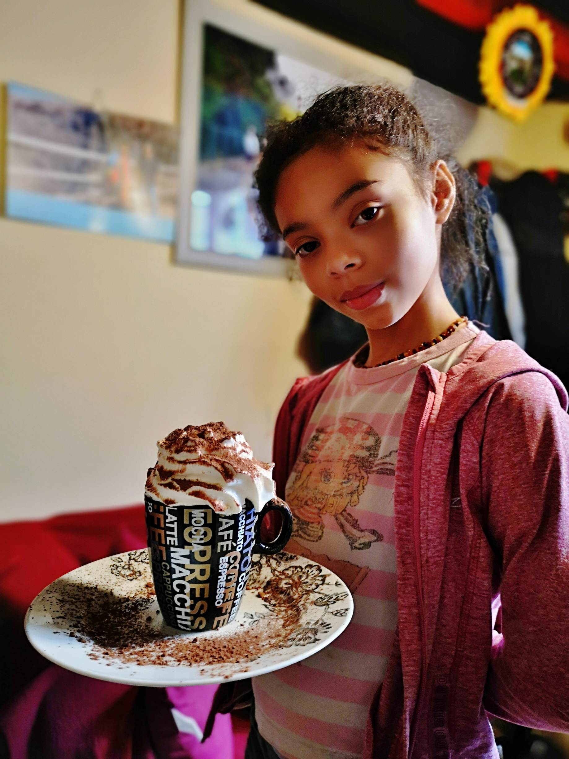 Une image contenant personne, alimentation, table, morceau

Description g�n�r�e automatiquement