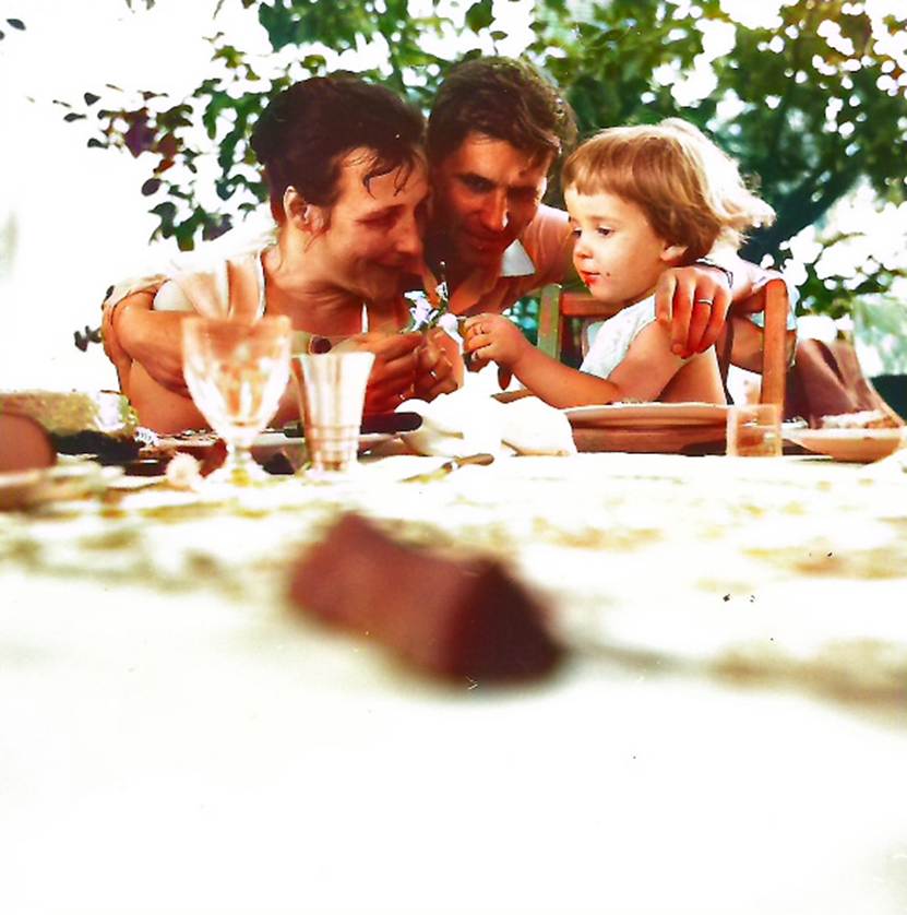 Une image contenant personne, Visage humain, garçon, habits
Description générée automatiquement