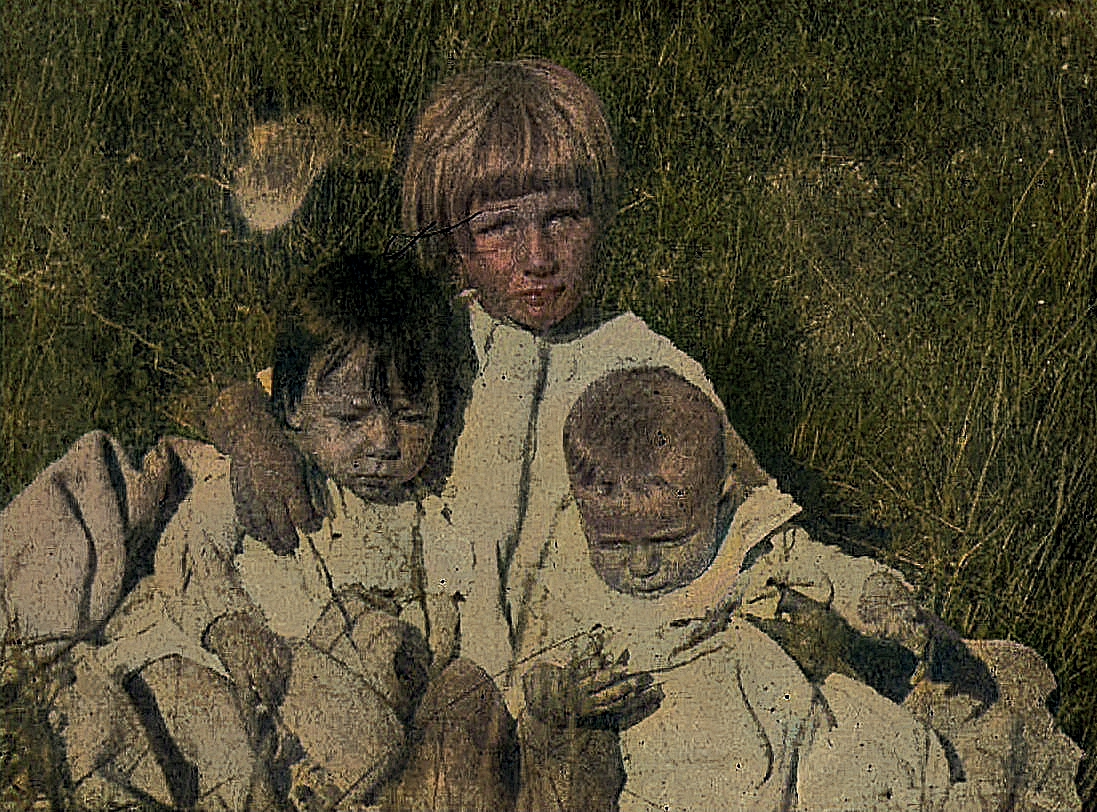 Une image contenant Visage humain, habits, personne, b�b�

Description g�n�r�e automatiquement